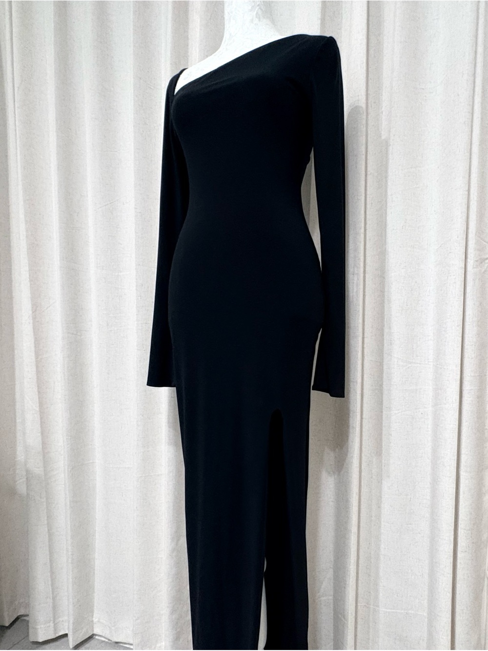 Club L London Black Asymmetric Long-Sleeve Maxi Dress